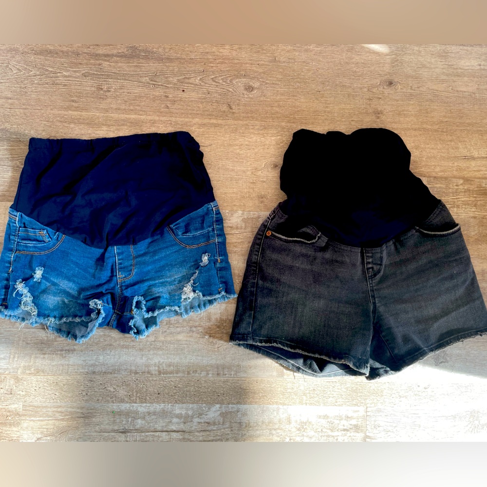 Maternity shorts size 2/small shein target Isabel maternity